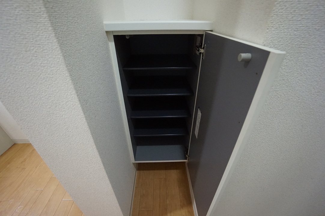 シューズボックス