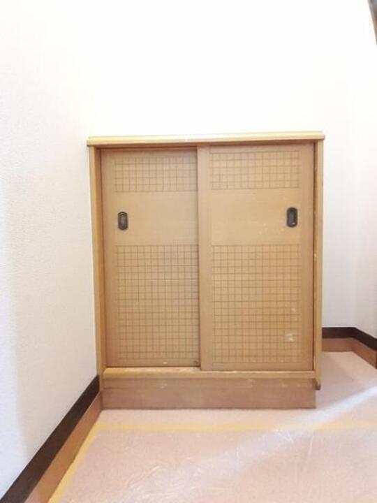 シューズボックス