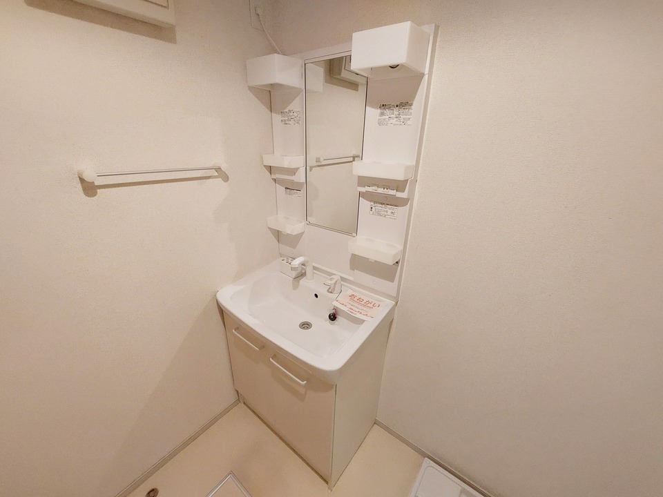 シャワー付洗面化粧台