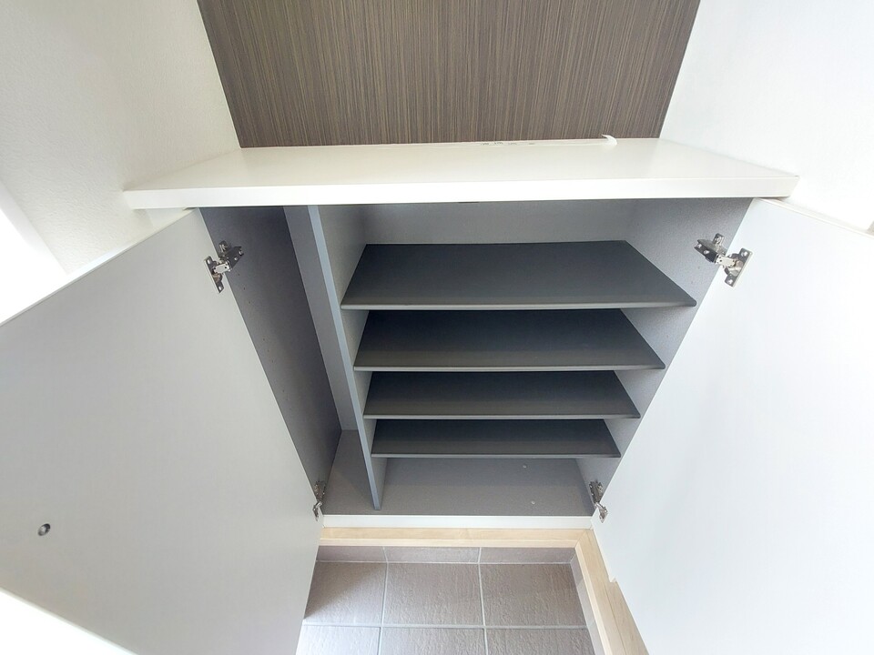 シューズボックス