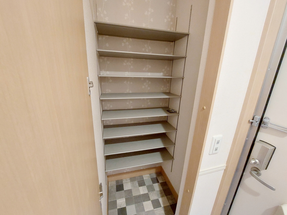 シューズボックス