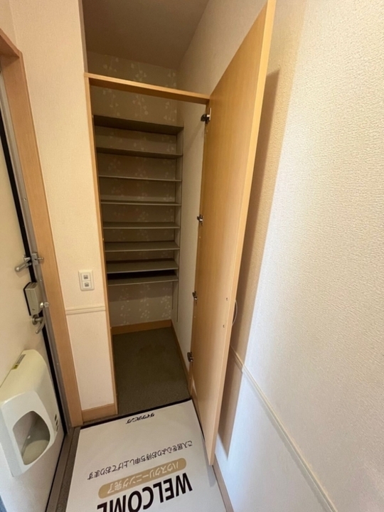 シューズボックス