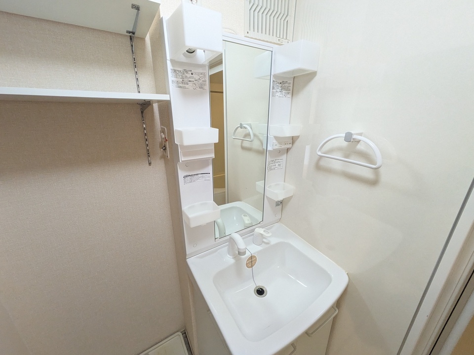 シャワー付洗面化粧台