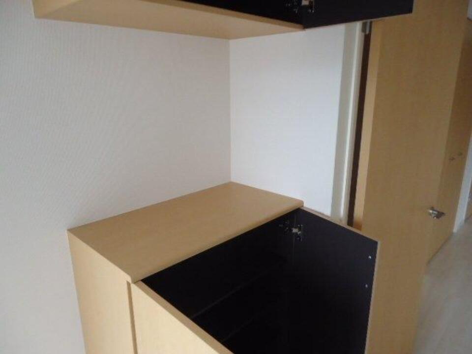 シューズボックス