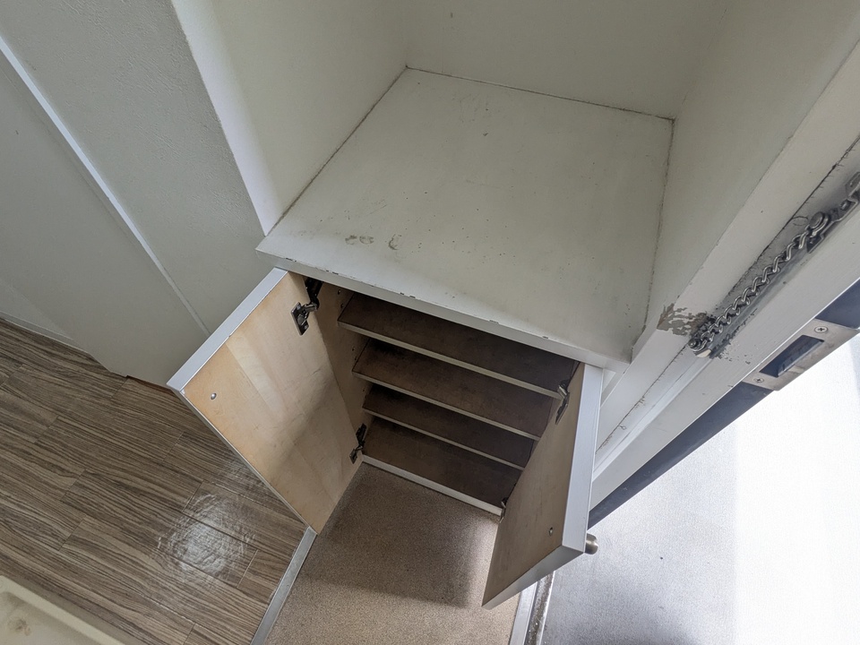 シューズボックス