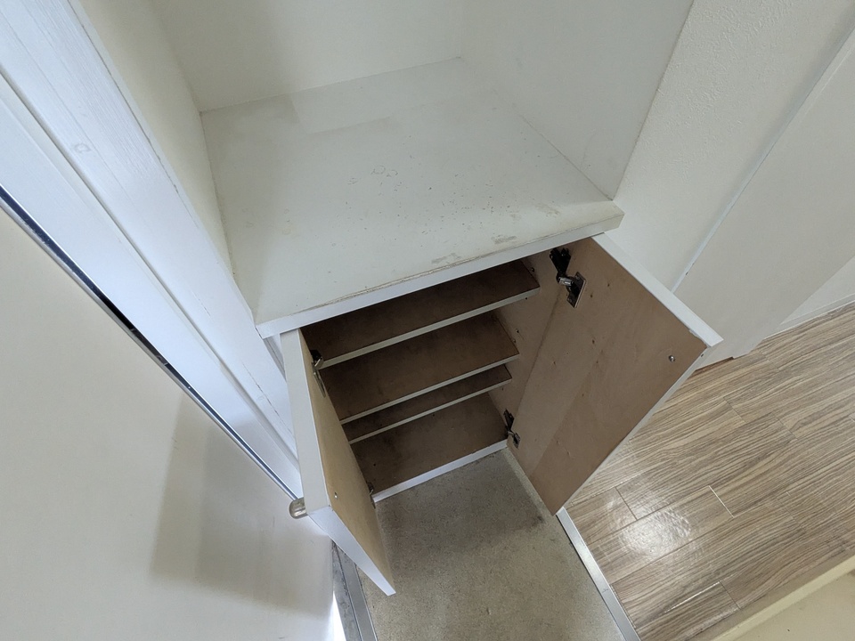 シューズボックス