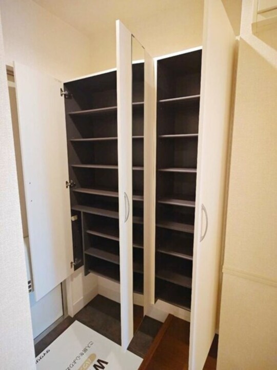 シューズボックス