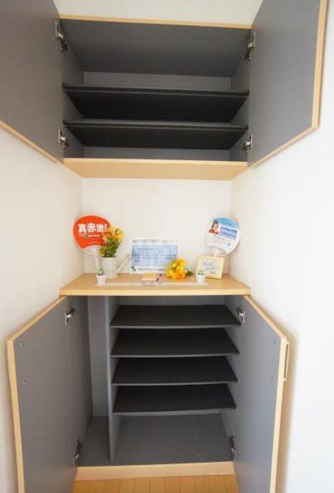 シューズボックス