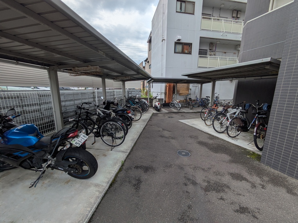 駐輪場
