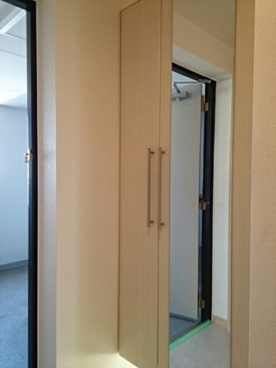 シューズボックス