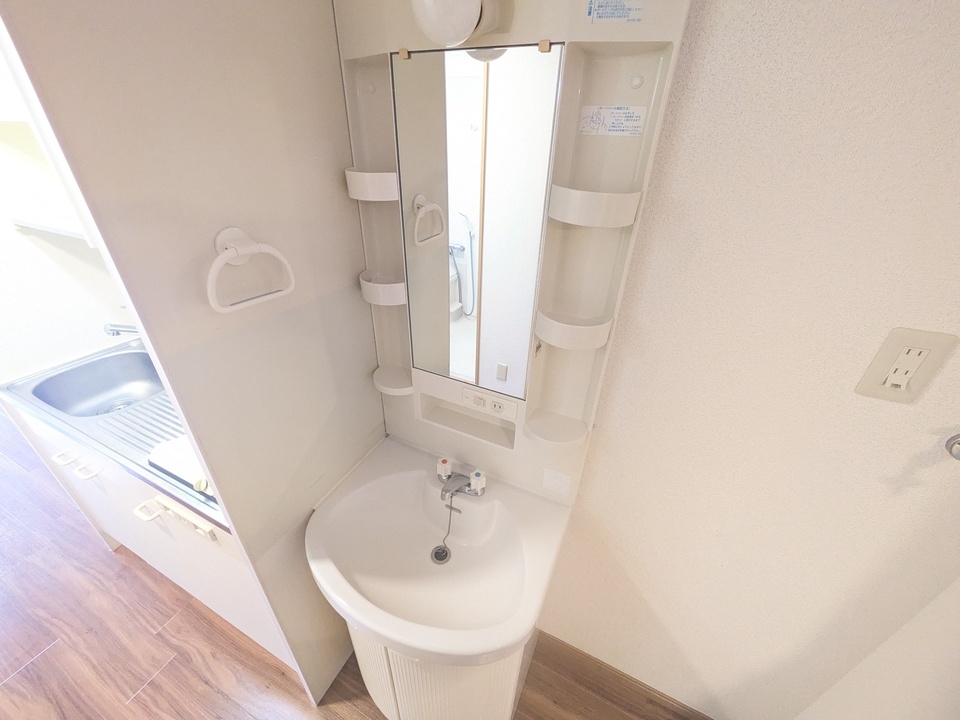 シャワー付洗面化粧台