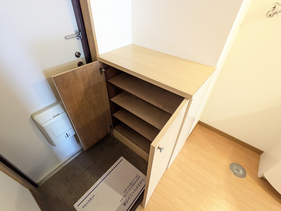 シューズボックス