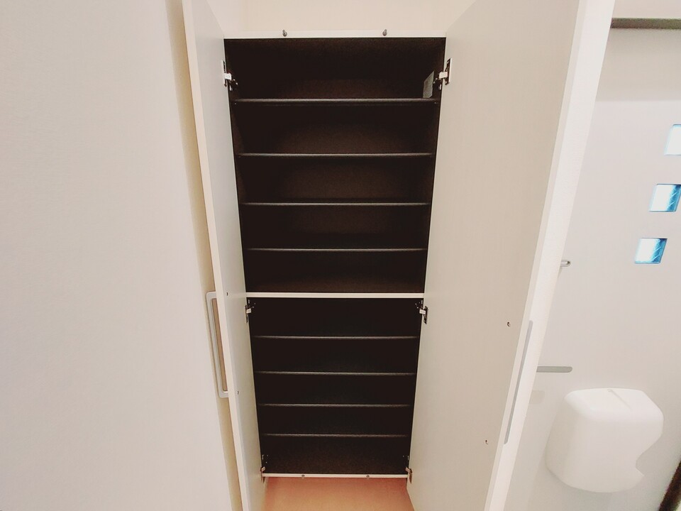 シューズボックス