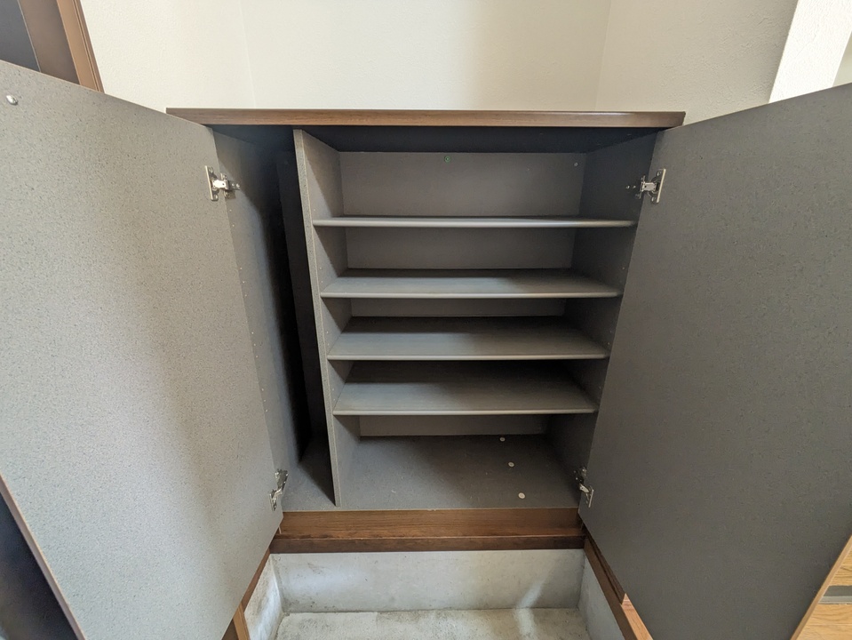 シューズボックス