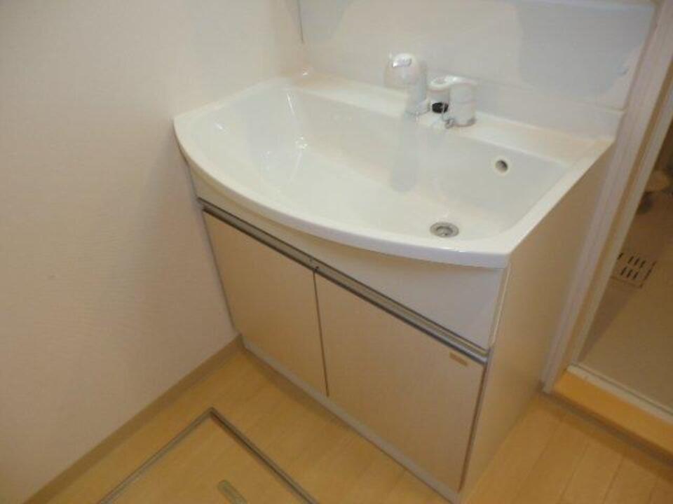 シャワー付洗面化粧台