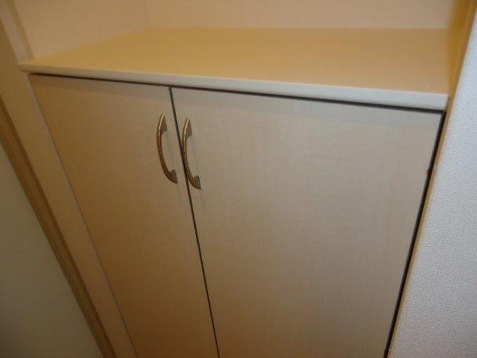 シューズボックス