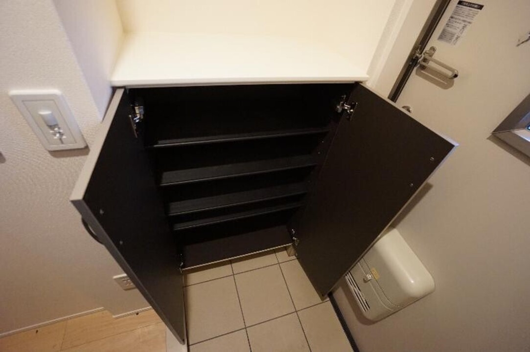 シューズボックス