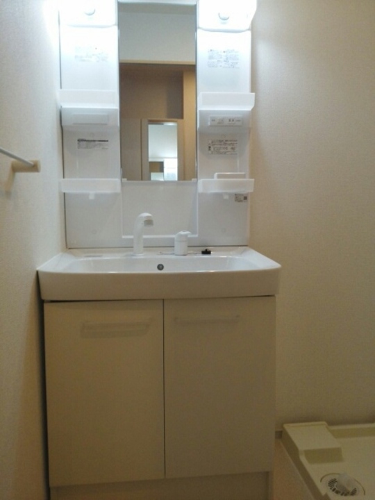 シャワー付洗面化粧台