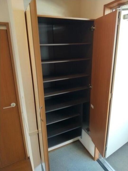 シューズボックス