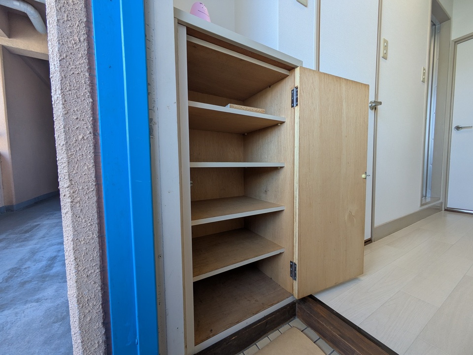 シューズボックス