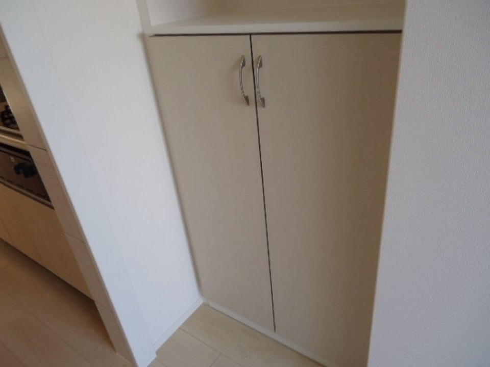 シューズボックス