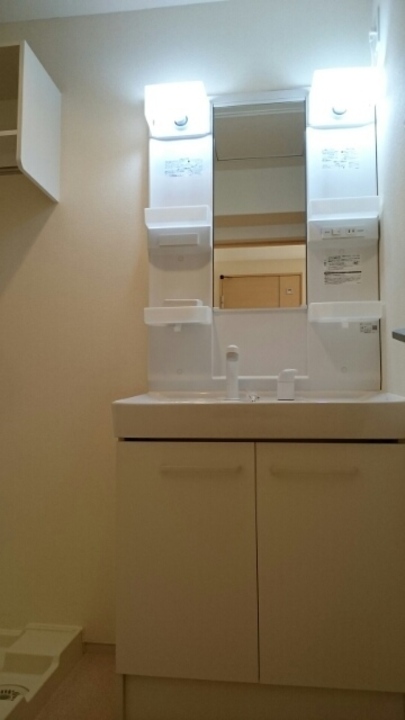 シャワー付洗面化粧台