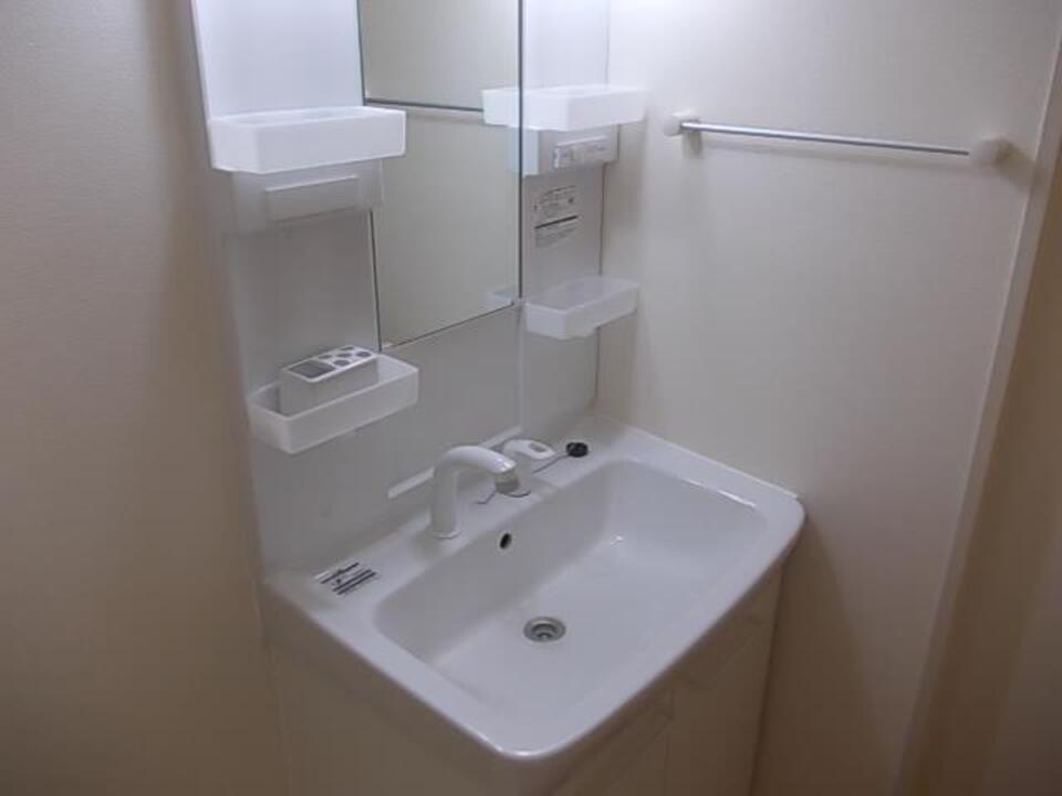 シャワー付洗面化粧台