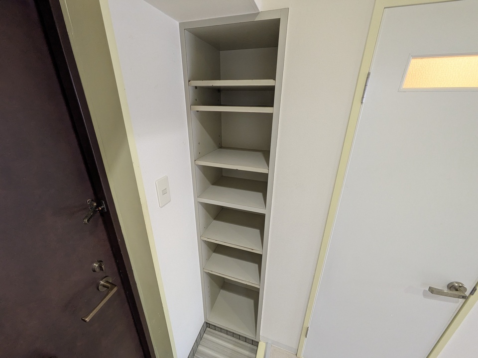 シューズボックス