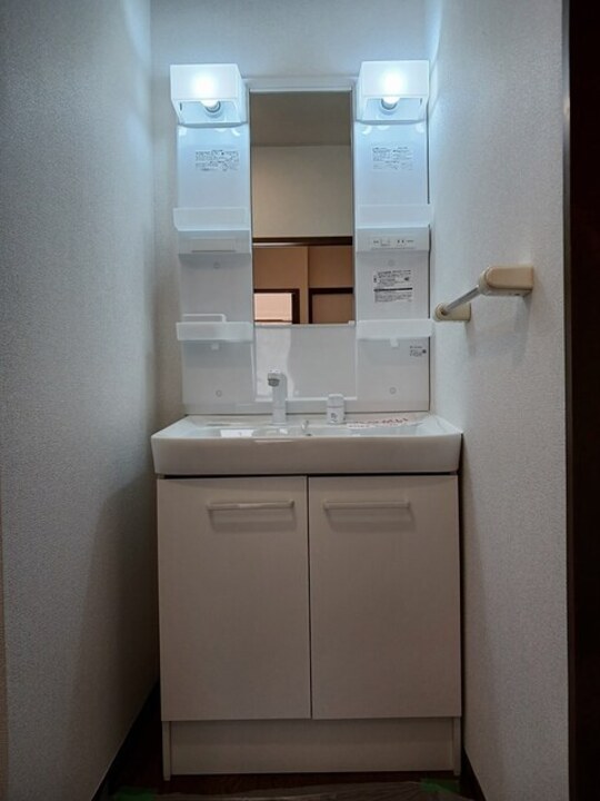 シャワー付洗面化粧台