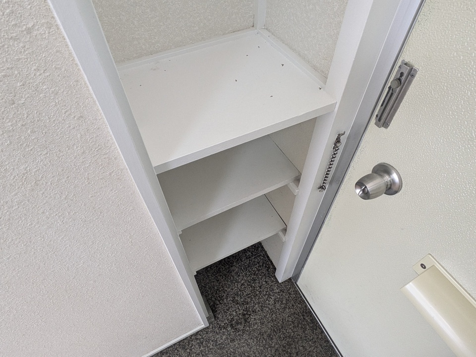 シューズボックス