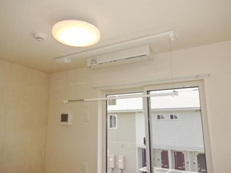 室内物干しユニット