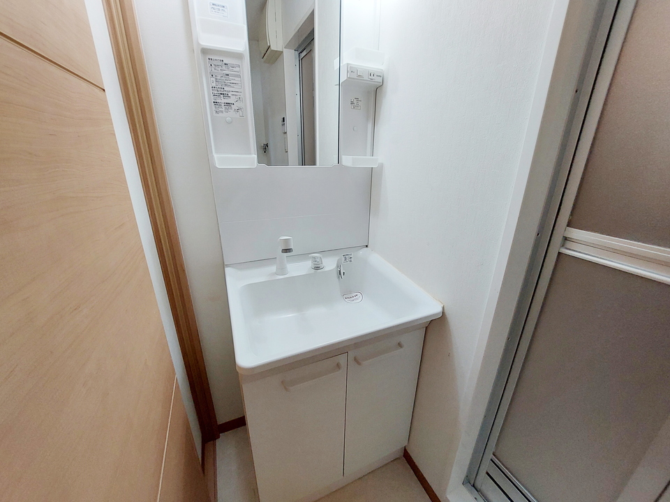 シャワー付洗面化粧台