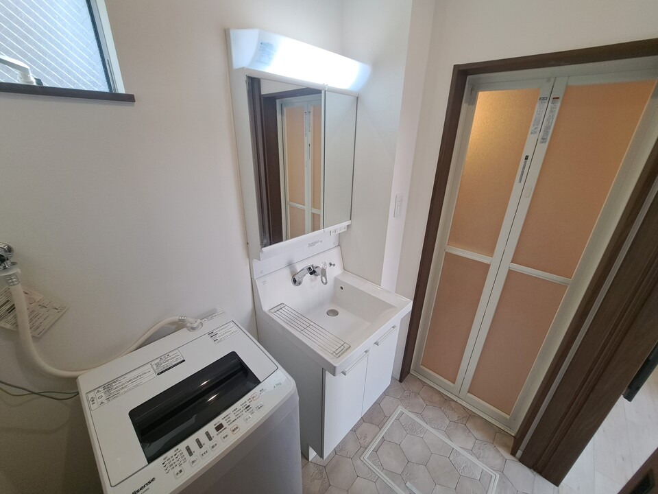 シャワー付洗面化粧台