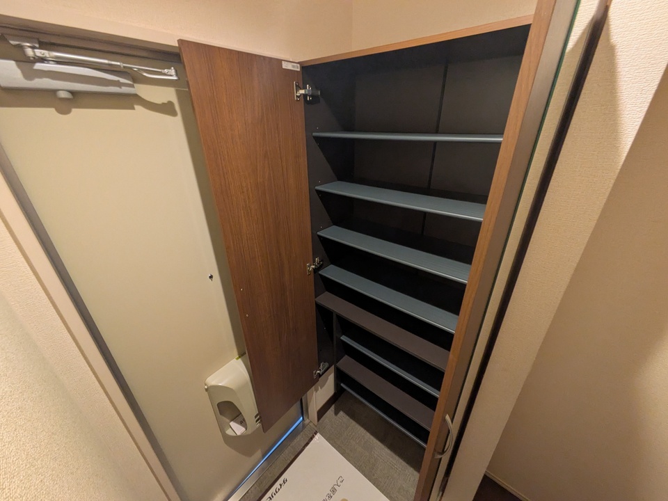 シューズボックス