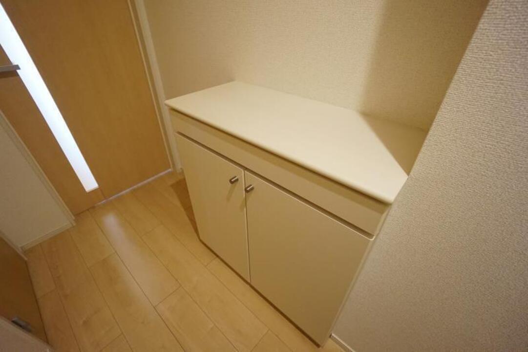 シューズボックス