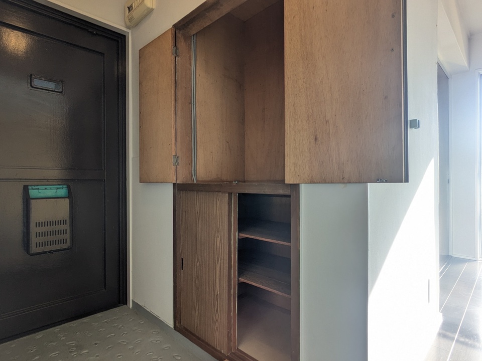 シューズボックス