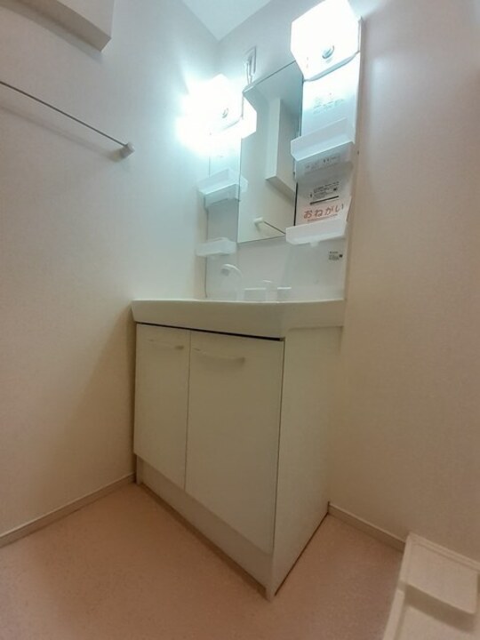 シャワー付洗面化粧台
