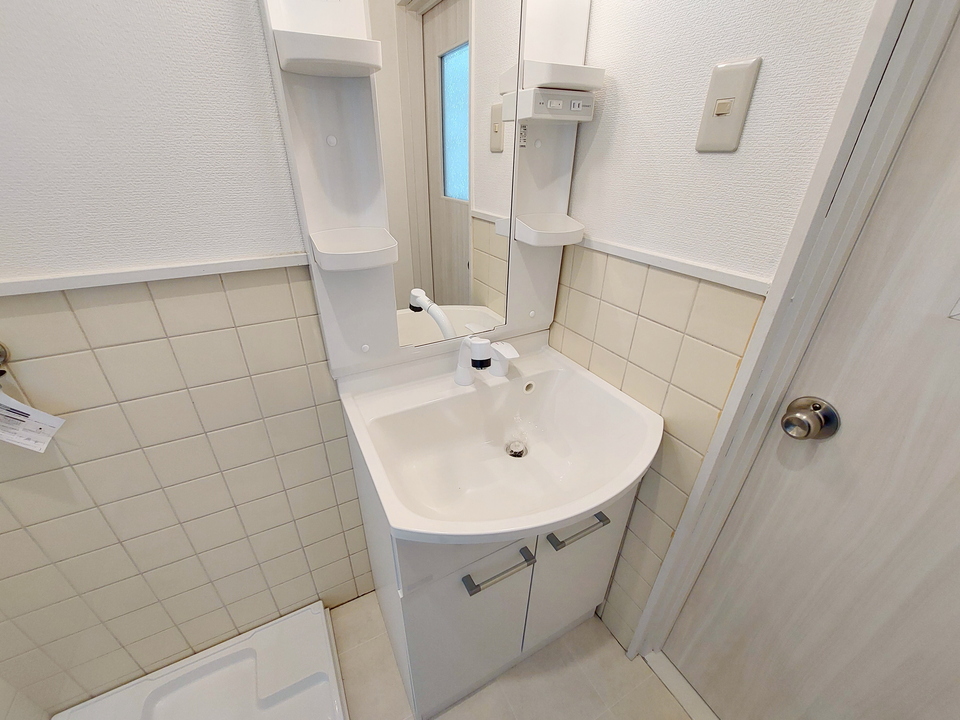 シャワー付洗面化粧台