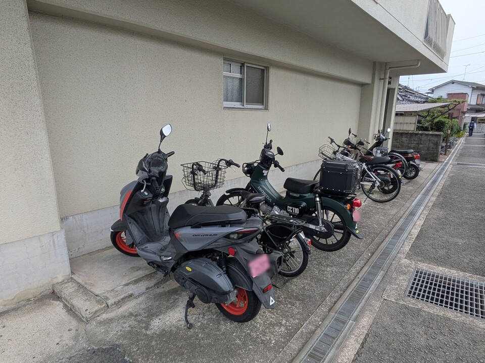 バイク置場