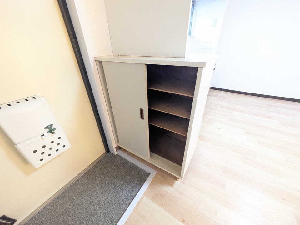 シューズボックス