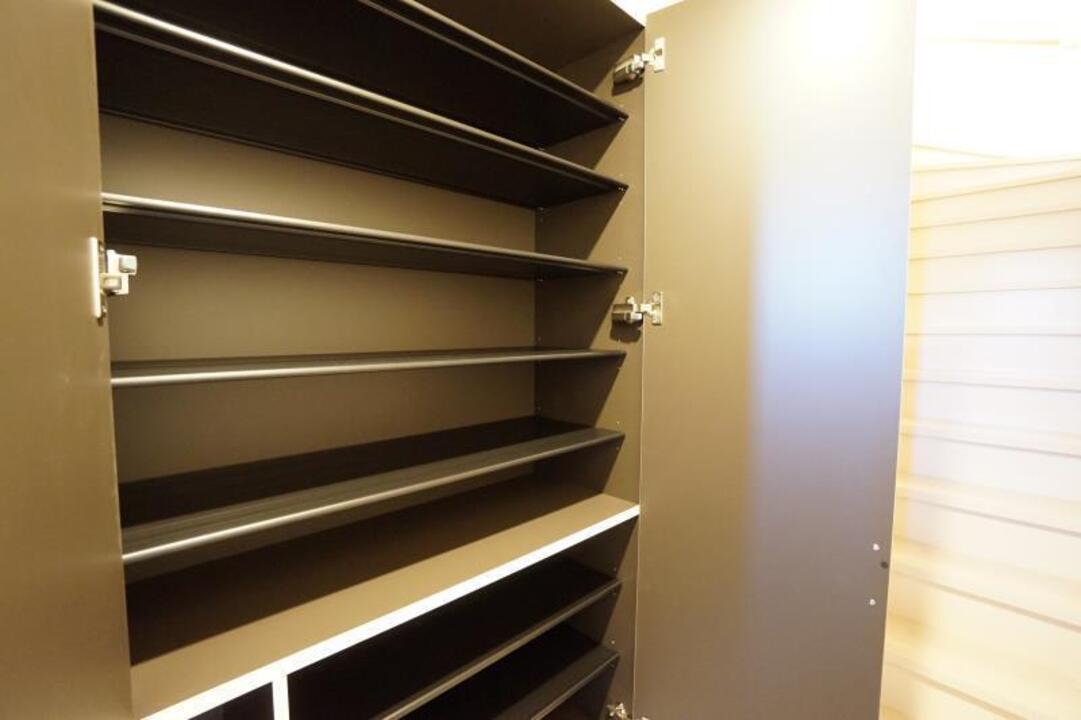 シューズボックス