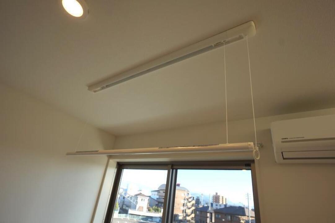 室内物干しユニット