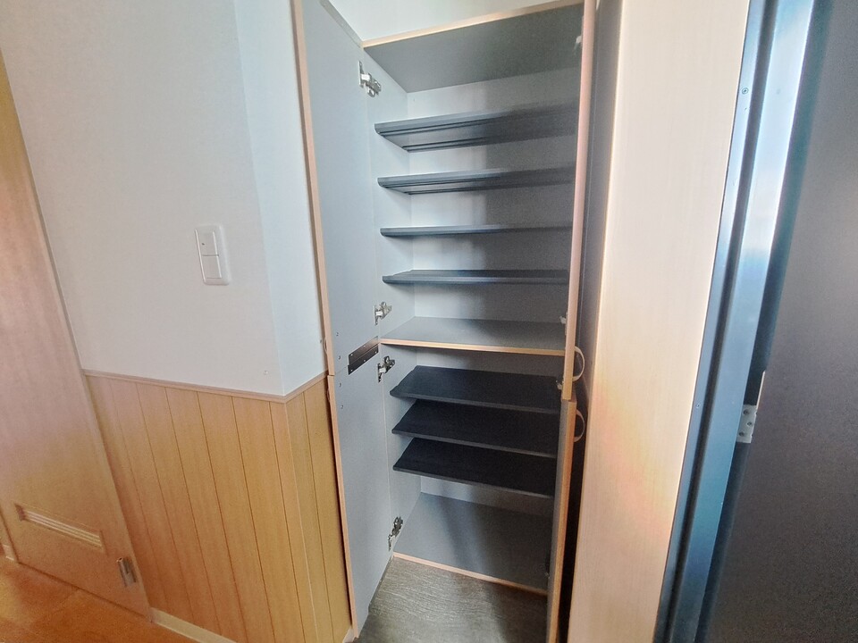 シューズボックス