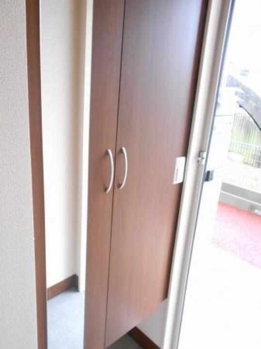 シューズボックス
