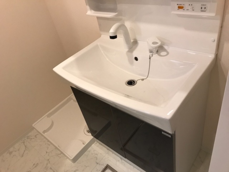 シャワー付洗面化粧台