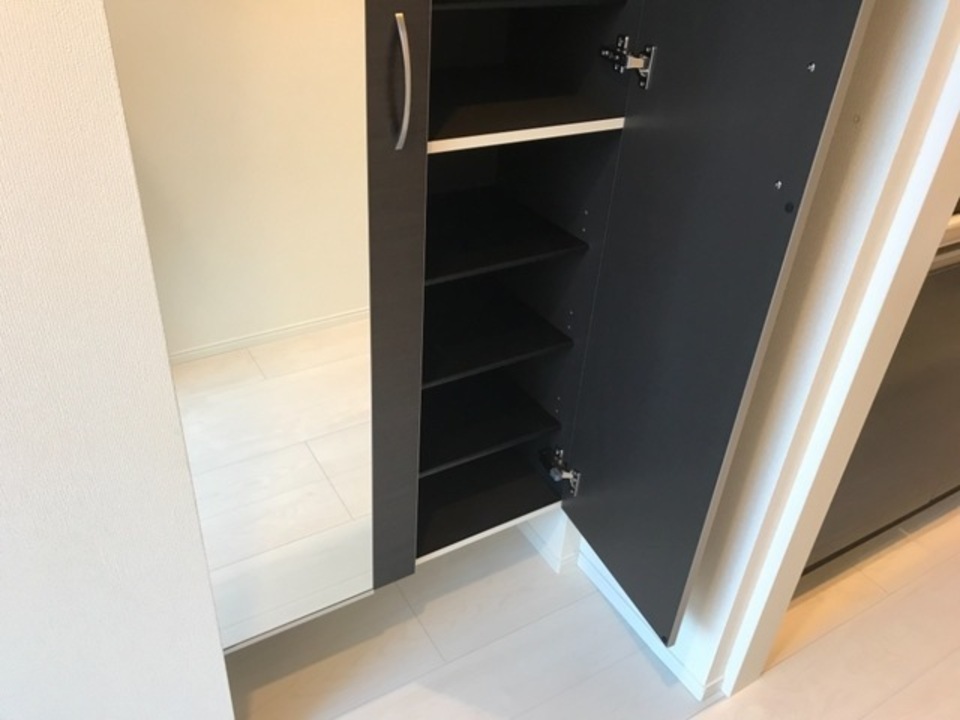 シューズボックス