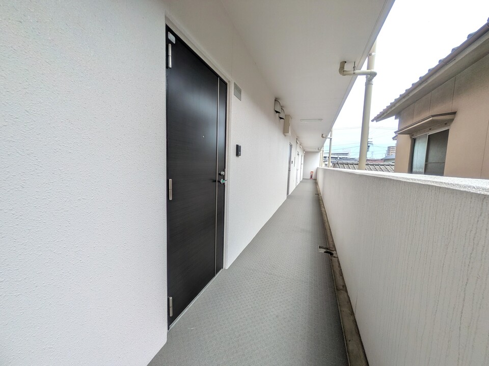 玄関前