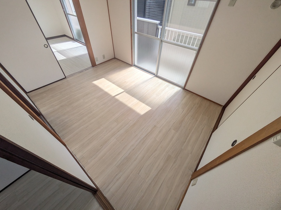 洋室（南西側）