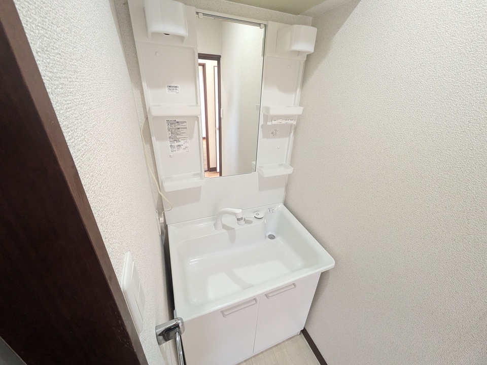 シャワー付洗面化粧台