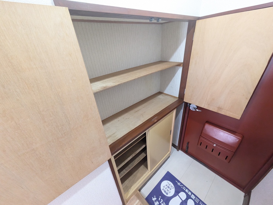 シューズボックス